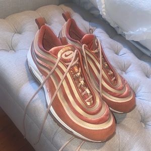 Womens Nike Air Max 97 in Dusty Peach! Rare find and super good condition!